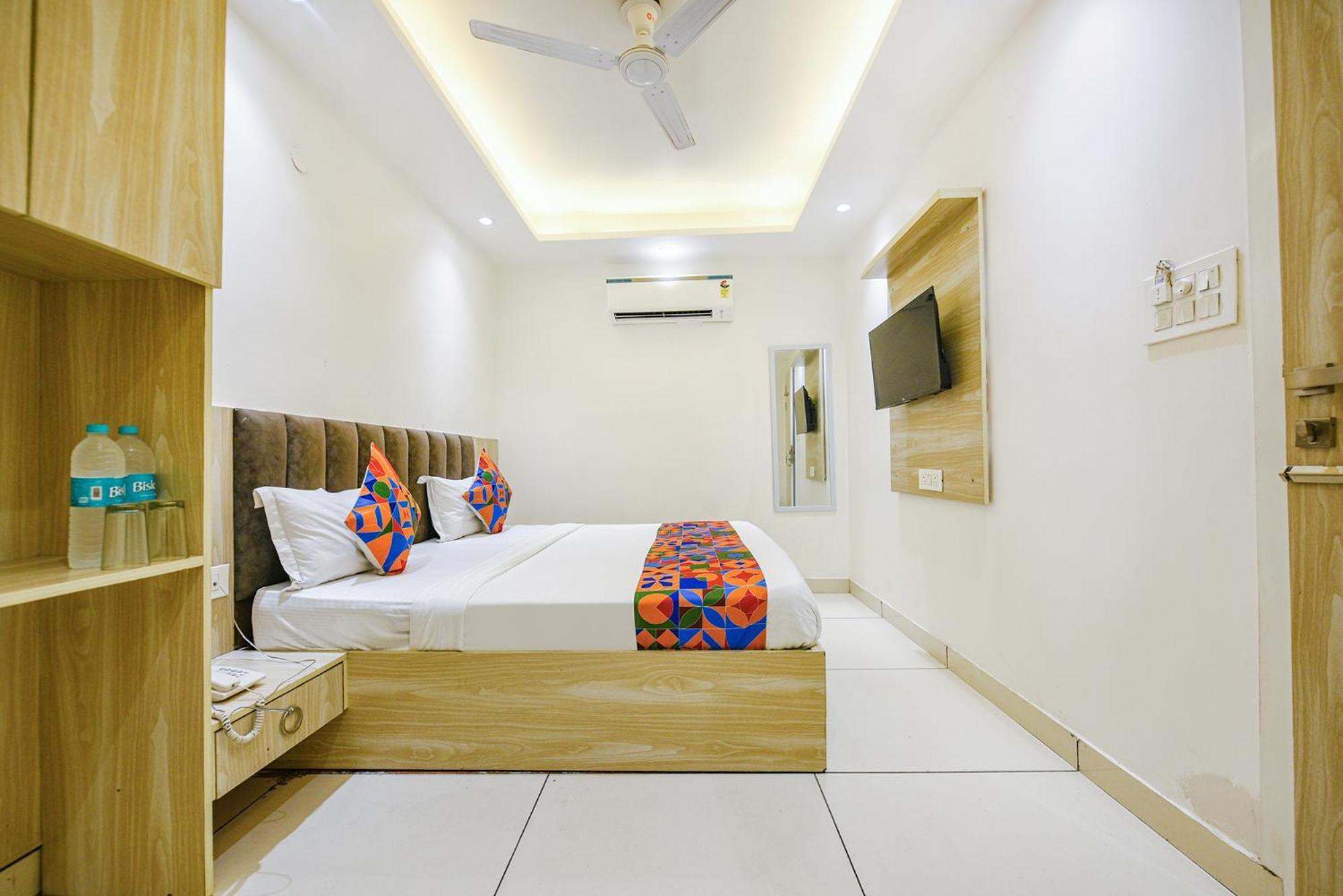 Fabhotel Luxury Inn Near Adarsh Nagar Metro Delhi  Luaran gambar