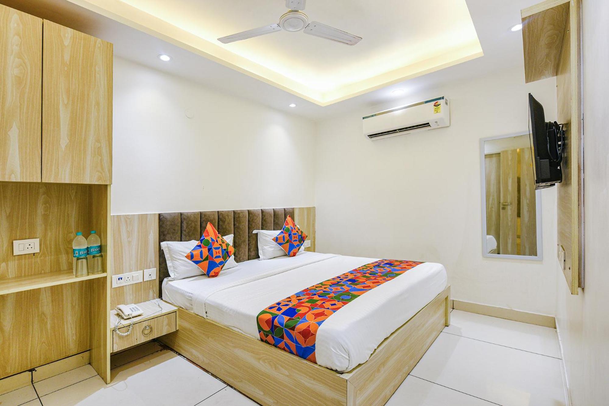 Fabhotel Luxury Inn Near Adarsh Nagar Metro Delhi  Luaran gambar