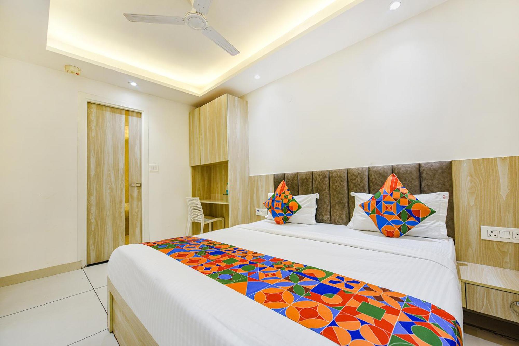 Fabhotel Luxury Inn Near Adarsh Nagar Metro Delhi  Luaran gambar